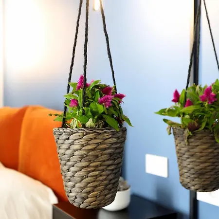 Floris: Modern In The Heart Of Center شقة باري